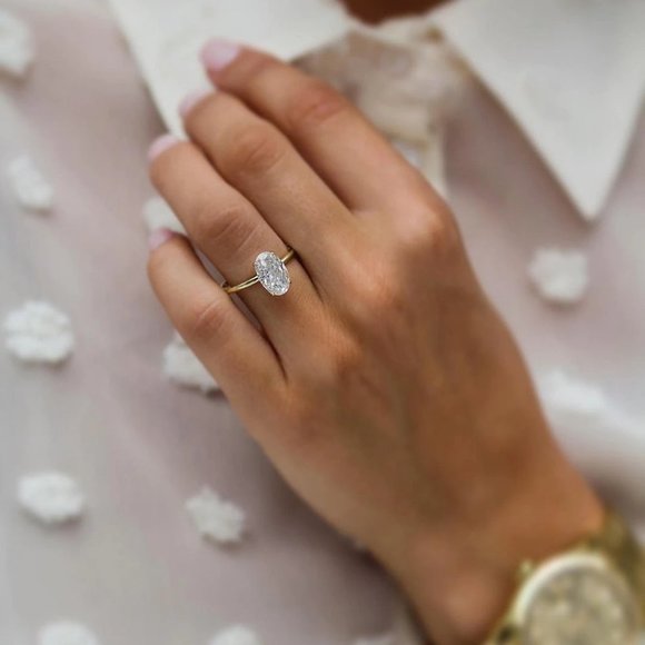 Certified 3.5 ct. t.w. Moissanite Diamond Oval Crushed Ice 10K Yellow Gold Ring - Picture 11 of 14